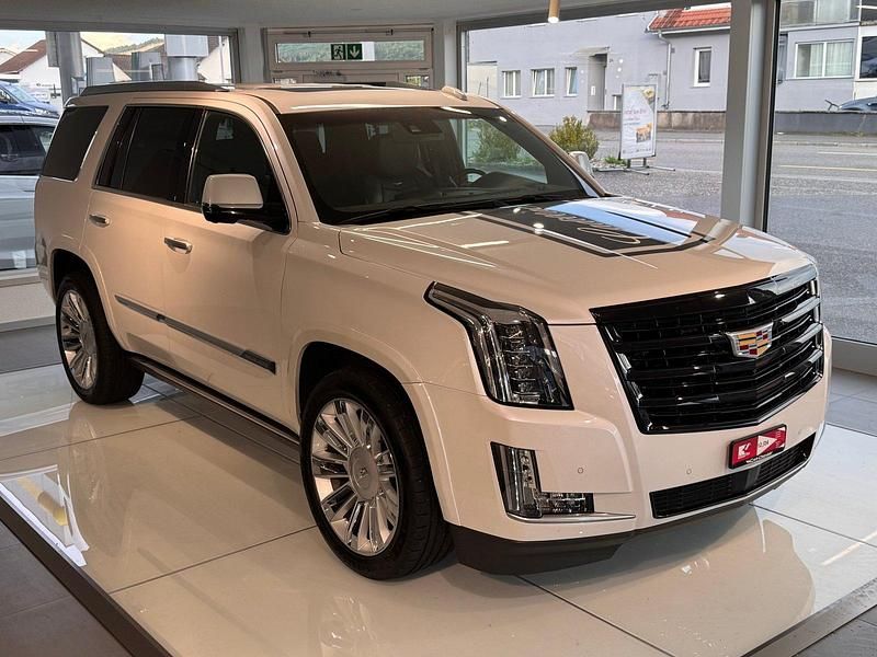 Gebraucht Cadillac Escalade 426 PS (313 kW) 2016 SUV