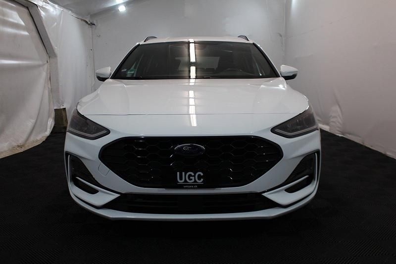 Gebraucht Ford Focus ST-Line 155 PS (114 kW) 2023 Kombi