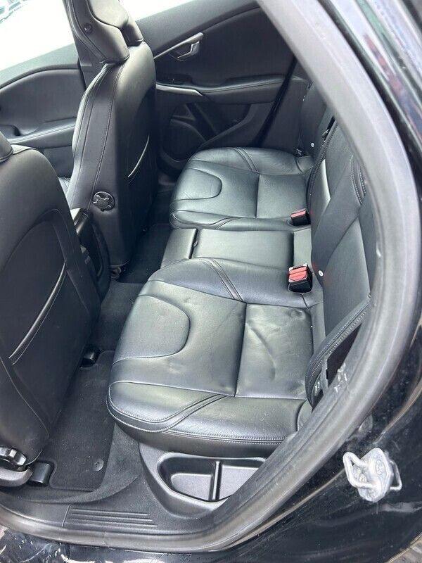 Gebraucht Volvo V40 Kinetic 150 PS (110 kW) 2014 Kombi