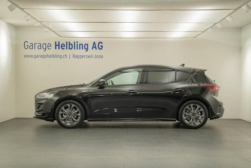 Neu Ford Focus ST-Line X 155 PS (114 kW) 2025 Schwarz Limousine