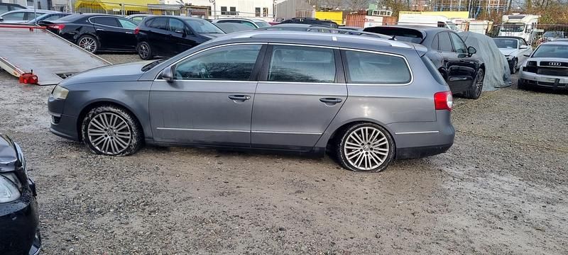 Gebraucht VW Passat Comfortline 250 PS (183 kW) 2006 Kombi