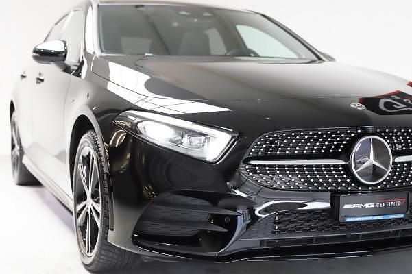 Gebraucht Mercedes A250 AMG line 160 PS (117 kW) 2021 Schwarz Limousine