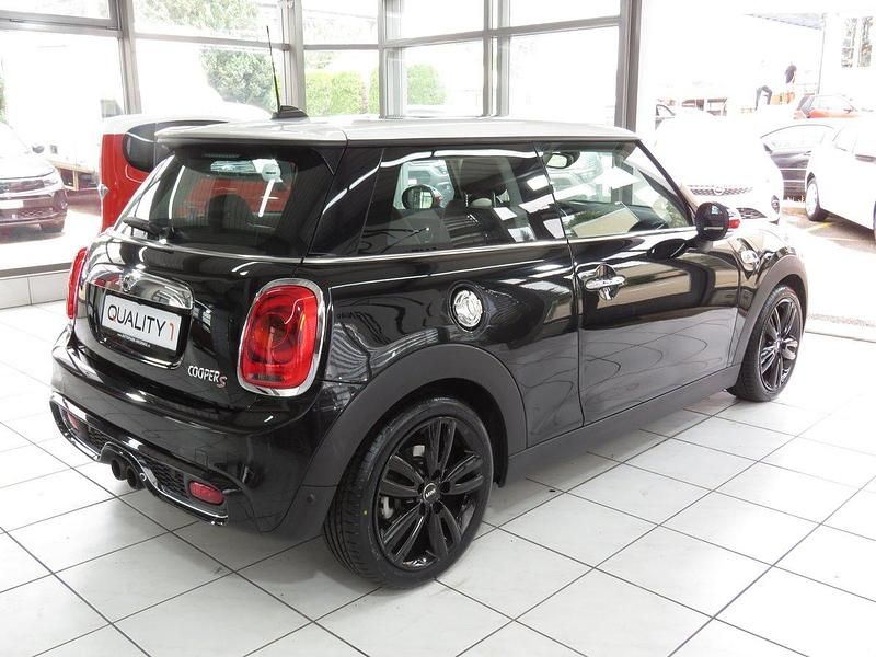 Gebraucht Mini Cooper S 192 PS (141 kW) 2018 Kleinwagen