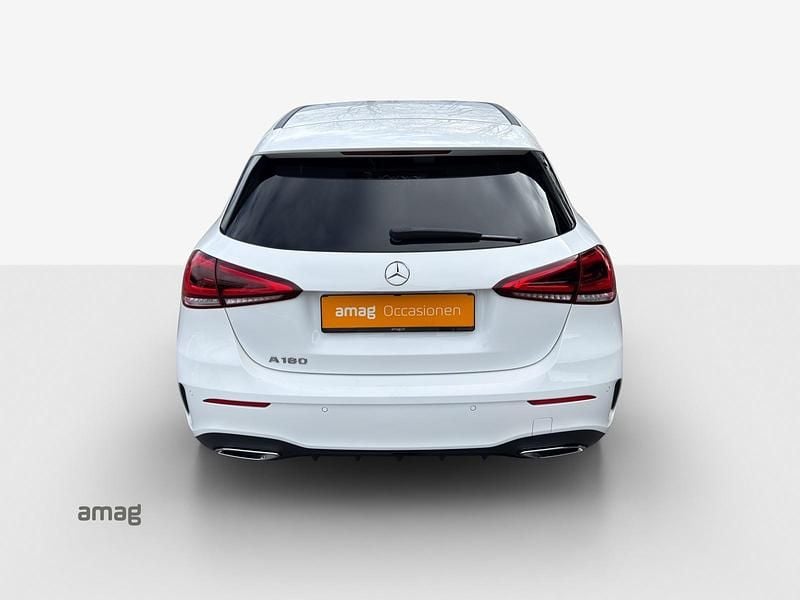 Gebraucht Mercedes A180 AMG line 136 PS (100 kW) 2022 Weiss Limousine