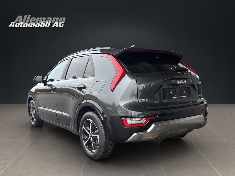 Neu Kia Niro 128 PS (94 kW) 2025 Grau SUV