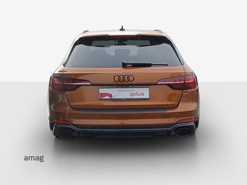 Gebraucht Audi RS4 Ambiente 450 PS (330 kW) 2022 Braun Kombi