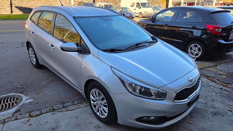 Gebraucht 2014 Kia Ceed Kleinwagen | CHF 6’990 - Bild 1/4