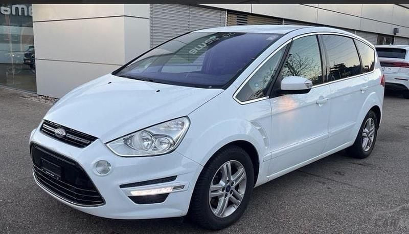 Gebraucht Ford S-MAX S 140 PS (102 kW) 2013 Van / Kleinbus