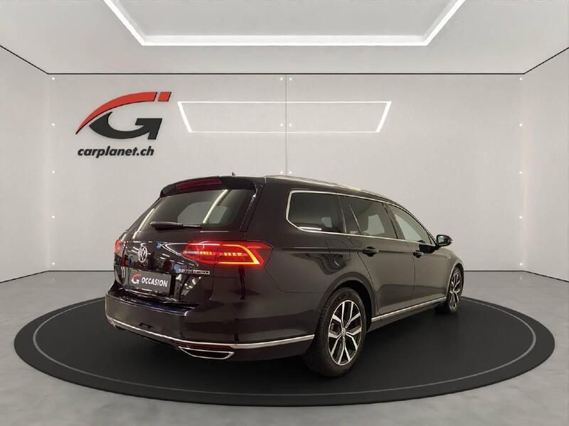 Gebraucht VW Passat Highline 239 PS (175 kW) 2016 Schwarz Kombi