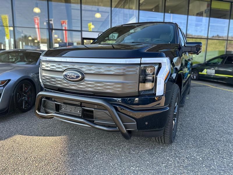 Neu Ford F-150 Lariat 336 kW (457 PS) 2025 Blau Abholung