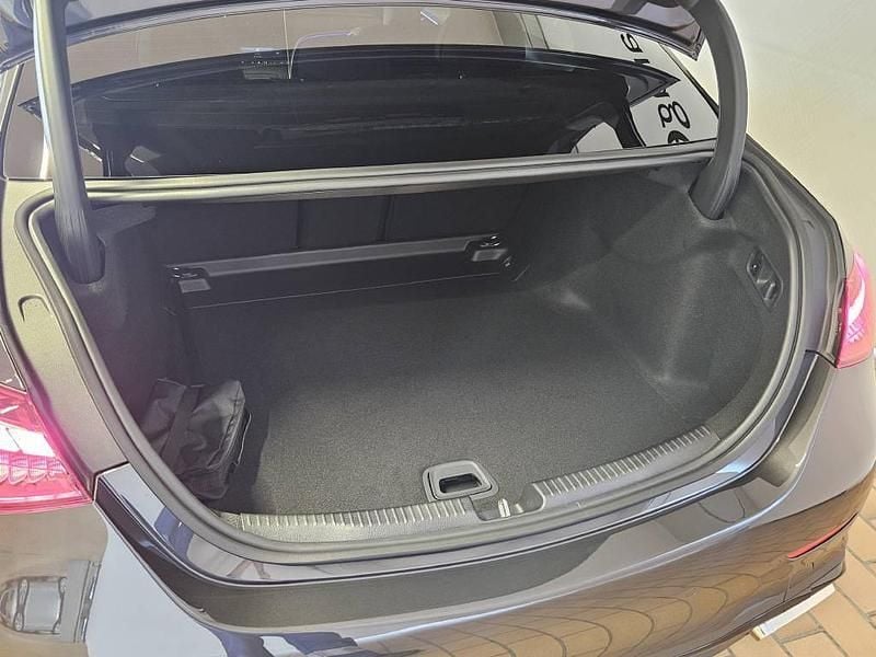 Neu Mercedes C220 AMG line 197 PS (144 kW) 2025 Grau Limousine