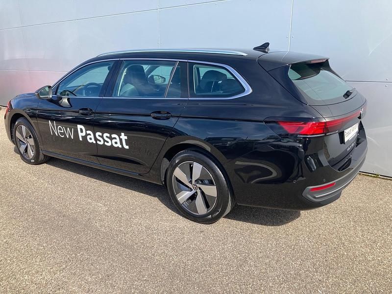 Gebraucht VW Passat Business 150 PS (110 kW) 2024 Schwarz Kombi