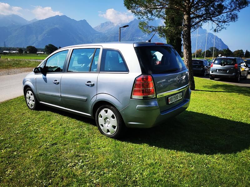 Gebraucht Opel Zafira Enjoy 150 PS (110 kW) 2005 Van / Kleinbus