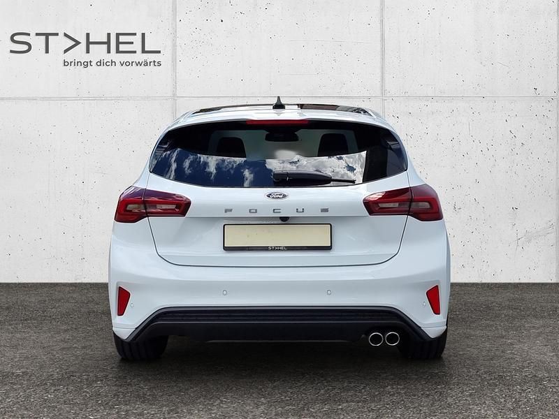 Neu Ford Focus ST-Line X 155 PS (114 kW) 2025 Weiss Limousine