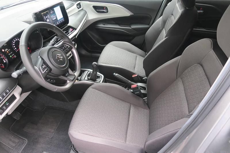 Neu Suzuki Swift 82 PS (60 kW) 2026 Silber Kleinwagen