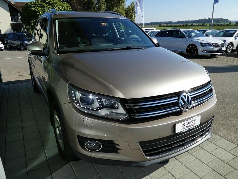 Gebraucht VW Tiguan Cup 177 PS (130 kW) 2015 Silber SUV