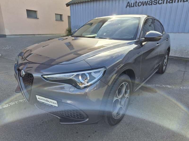 Grau Gebraucht 2020 Alfa Romeo Stelvio Sprint SUV | CHF 34’360 (Fairer Preis) - Bild 1/4