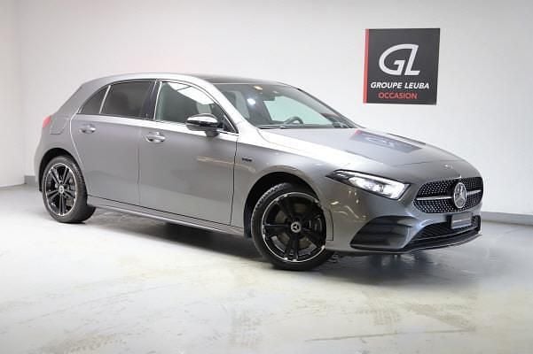 Gebraucht Mercedes A250 AMG line 160 PS (117 kW) 2020 Grau Limousine