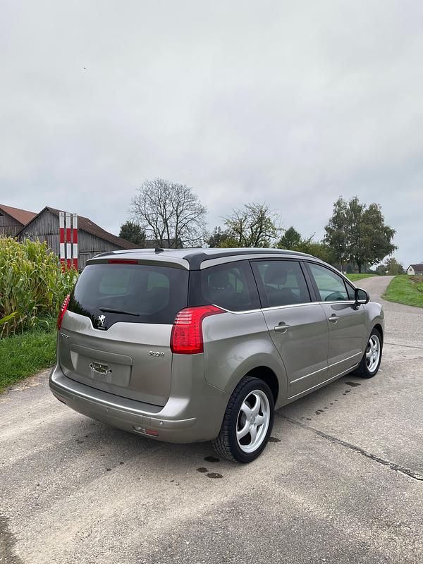 Gebraucht Peugeot 5008 Sport 156 PS (114 kW) 2011