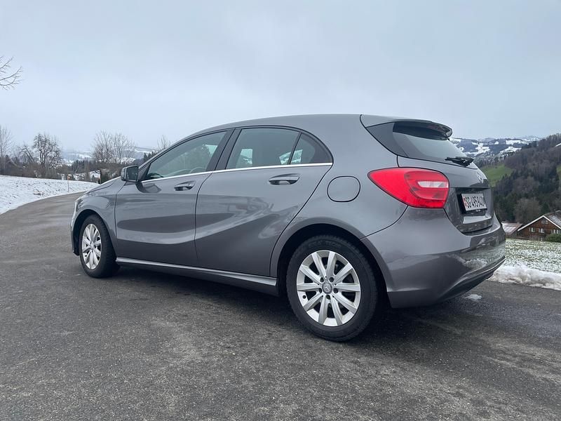 Gebraucht Mercedes A180 122 PS (89 kW) 2013