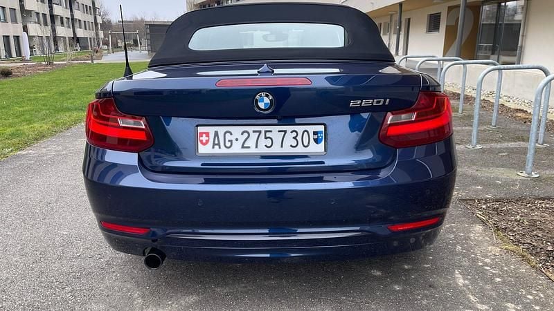 Gebraucht BMW 220 Sport Line 184 PS (135 kW) 2015