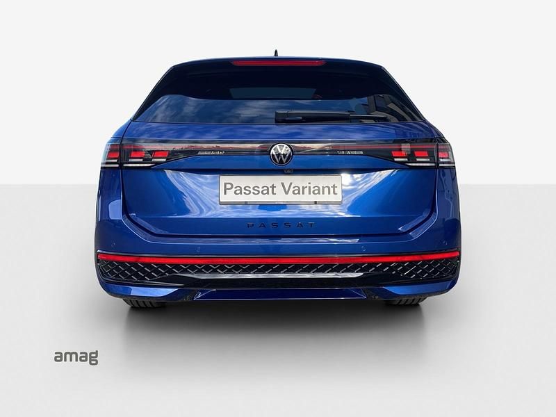 Neu VW Passat R-line 193 PS (141 kW) 2025 Reef bluemetallic  dachlackierung schwarz uni Kombi