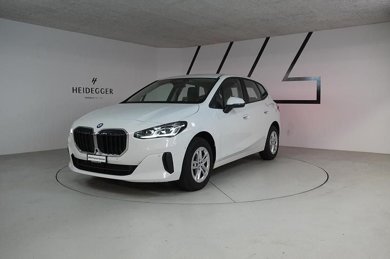 Gebraucht BMW 218 Active Tourer Comfort Edition 150 PS (110 kW) 2023 Weiss Van / Kleinbus