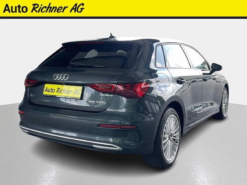 Gebraucht Audi A3 Advanced 150 PS (110 kW) 2021 Grau Limousine