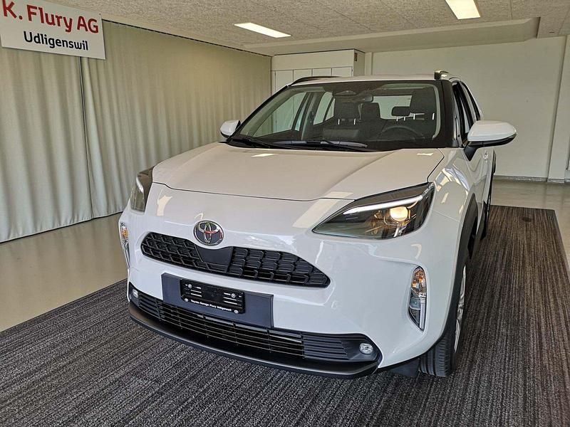 Neu Toyota Yaris Cross Comfort 116 PS (85 kW) 2025 Weiss SUV