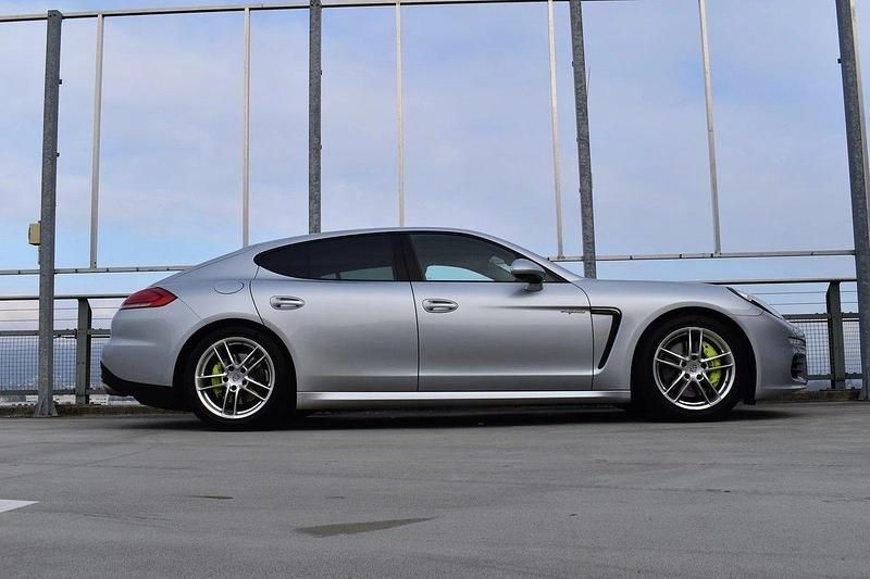 Gebraucht 2013 Porsche Panamera S E-Hybrid Limousine | CHF 42’555 - Bild 1/4