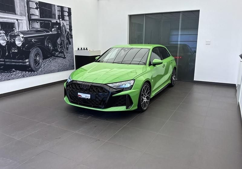Grün Gebraucht 2024 Audi RS3 Ambiente Limousine | CHF 59’900 (Superpreis) - Bild 1/4