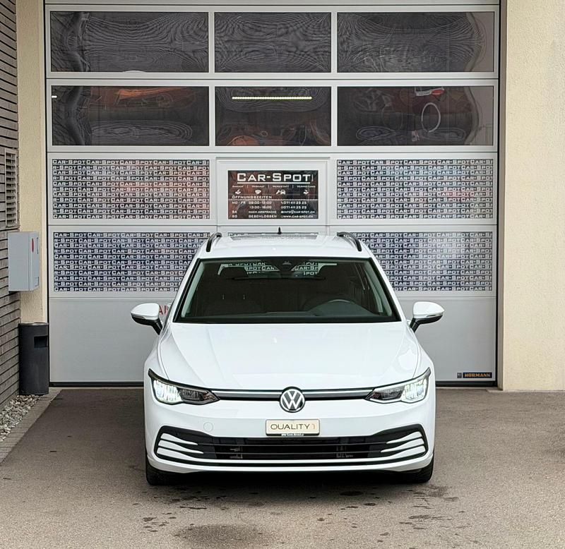 Gebraucht VW Golf VIII Life 150 PS (110 kW) 2022 Kombi