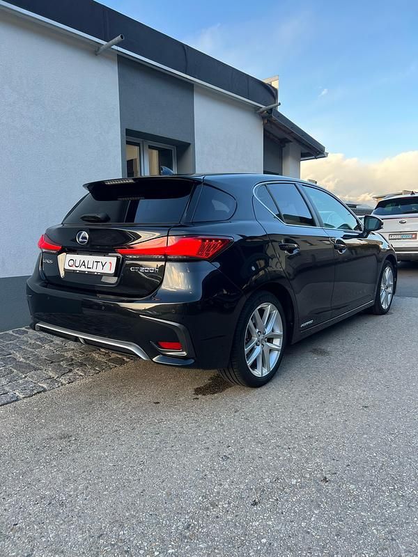 Gebraucht Lexus CT200h 136 PS (100 kW) 2018