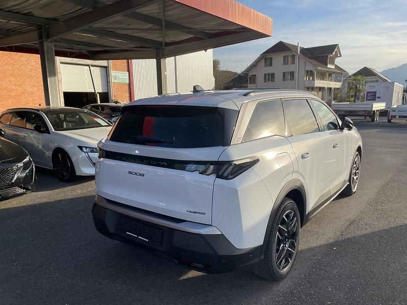 Neu Peugeot 5008 Allure Premium 136 PS (100 kW) 2025 Van / Kleinbus