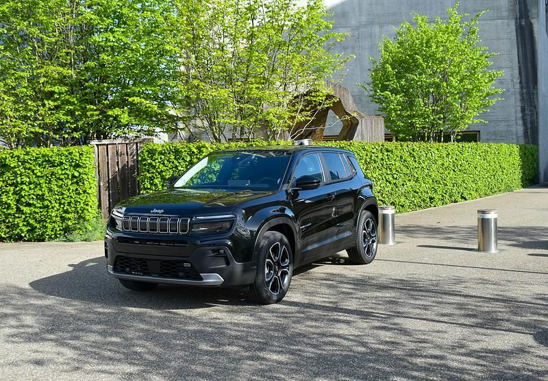 Gebraucht 2024 Jeep Avenger EV Summit SUV | CHF 33’900 (Teuer) - Bild 1/4