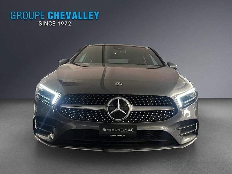 Gebraucht Mercedes A250 AMG line 224 PS (164 kW) 2019 Grau Limousine