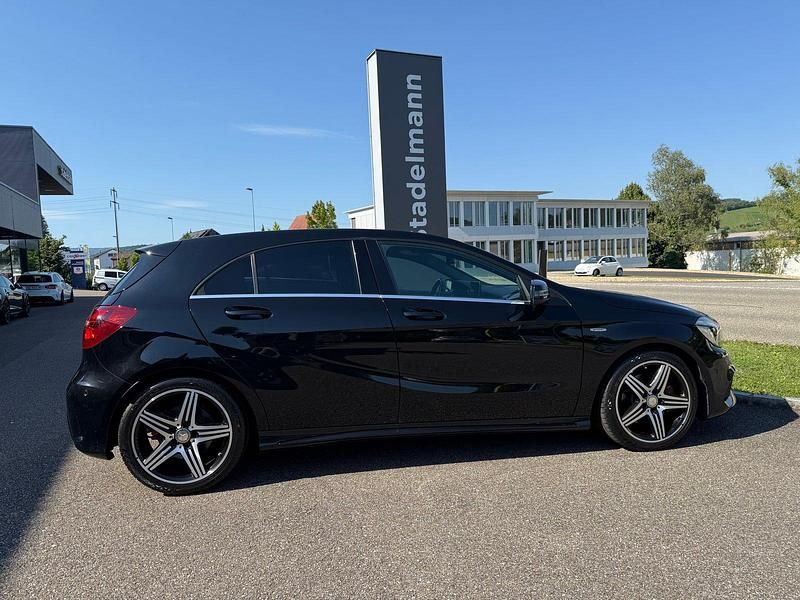 Gebraucht Mercedes A250 218 PS (160 kW) 2015 Schwarz Limousine
