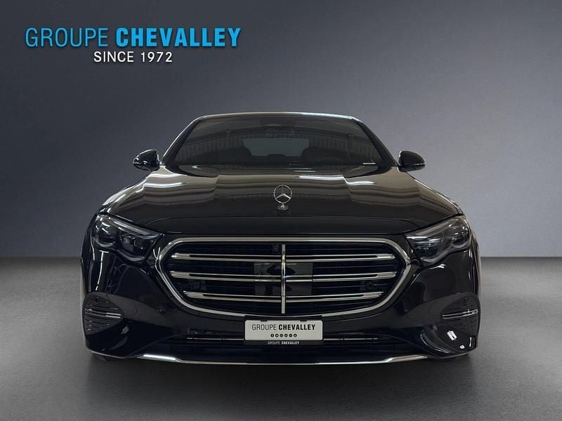 Neu Mercedes E300 204 PS (150 kW) 2025 Schwarz Limousine