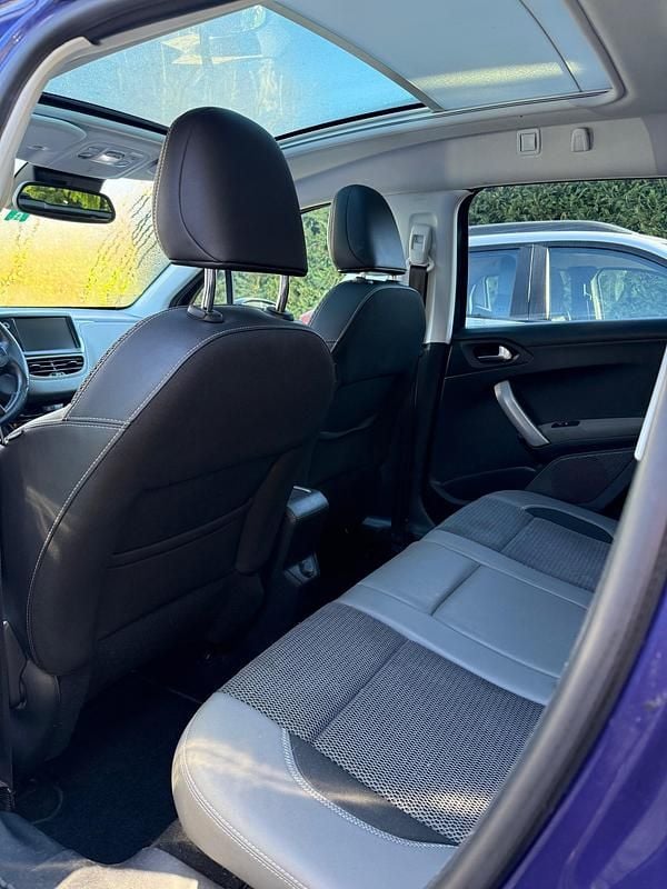 Gebraucht Peugeot 2008 Allure 110 PS (80 kW) 2016 SUV