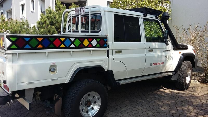 Gebraucht Toyota Land Cruiser 131 PS (96 kW) 2014