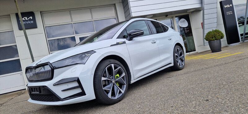 Weiss Gebraucht 2023 Skoda Enyaq iV RS SUV | CHF 42’900 (Fairer Preis) - Bild 1/4