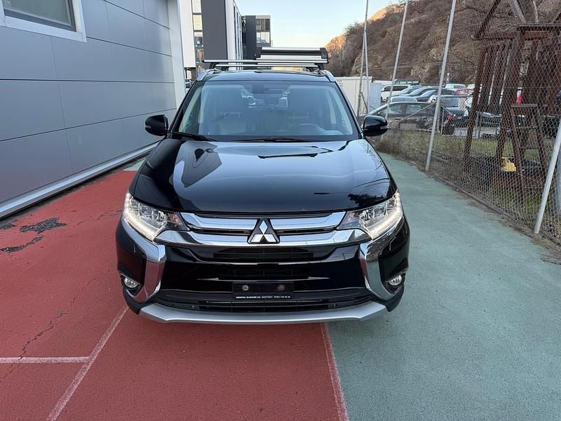 Gebraucht Mitsubishi Outlander 150 PS (110 kW) 2017 SUV