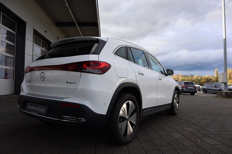Gebraucht Mercedes EQA300 168 kW (229 PS) 2022 Weiss SUV