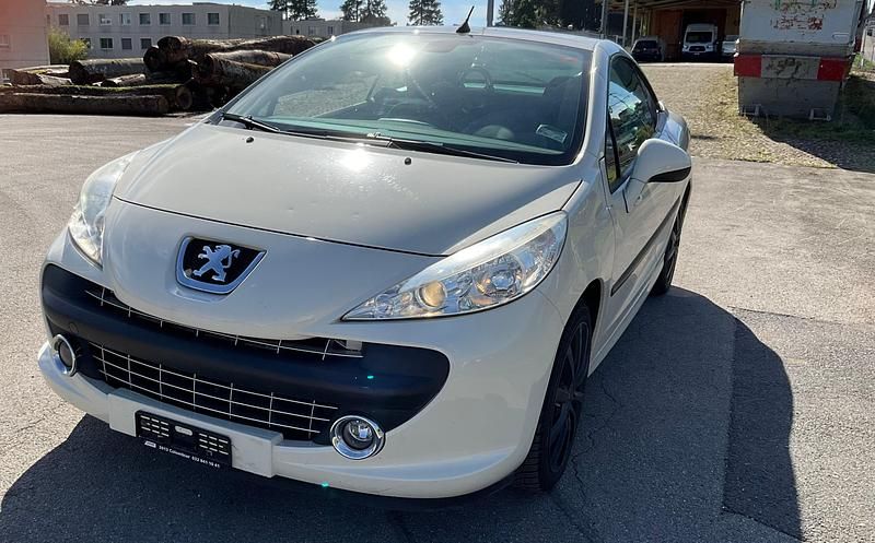 Gebraucht 2007 Peugeot 207 CC Cabrio | CHF 4’900 (Etwas zu teuer) - Bild 1/4