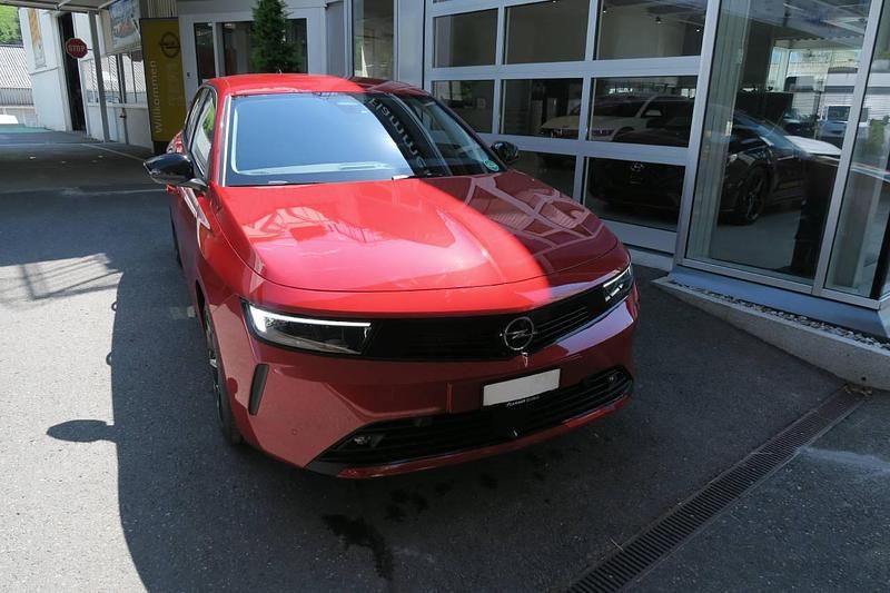 Rot Gebraucht 2023 Opel Astra Limousine | CHF 24’890 (Superpreis) - Bild 1/4