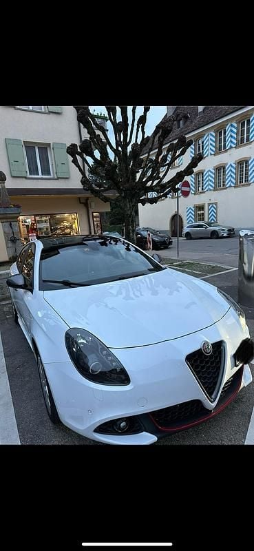 Gebraucht Alfa Romeo Giulietta 150 PS (110 kW) 2018 Kleinwagen
