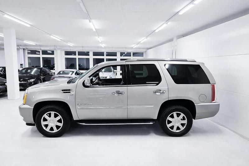 Gebraucht Cadillac Escalade 409 PS (300 kW) 2012
