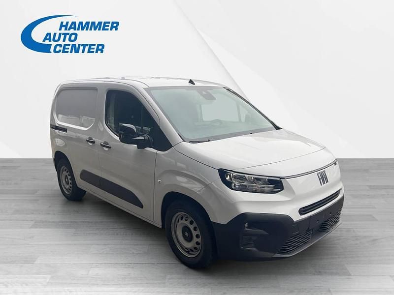 Neu Fiat e-Doblò Easy 100 kW (136 PS) 2025 Van / Kleinbus