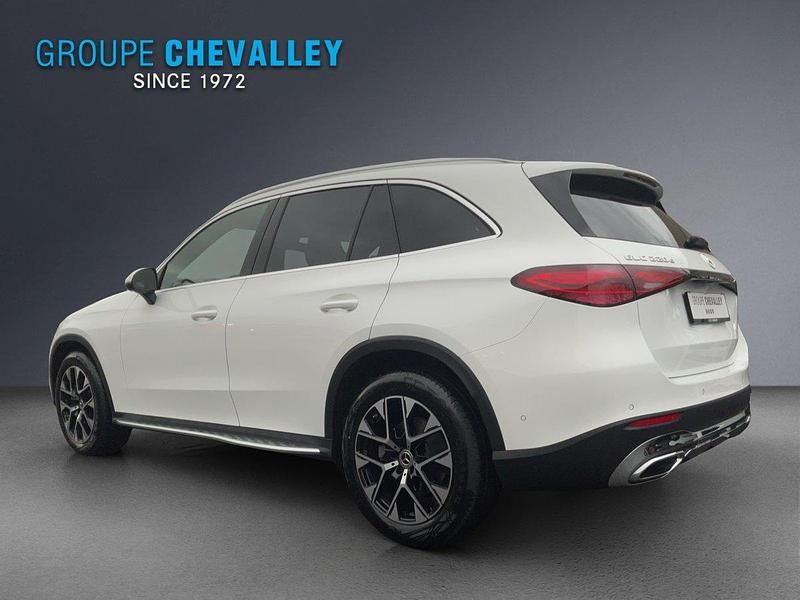 Gebraucht Mercedes GLC220 197 PS (144 kW) 2024 Weiss SUV