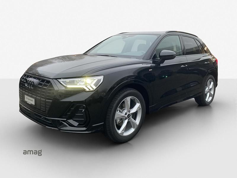Mythosschwarz metallic Neu 2025 Audi Q3 Attraction SUV | CHF 44’888 (Teuer) - Bild 1/4